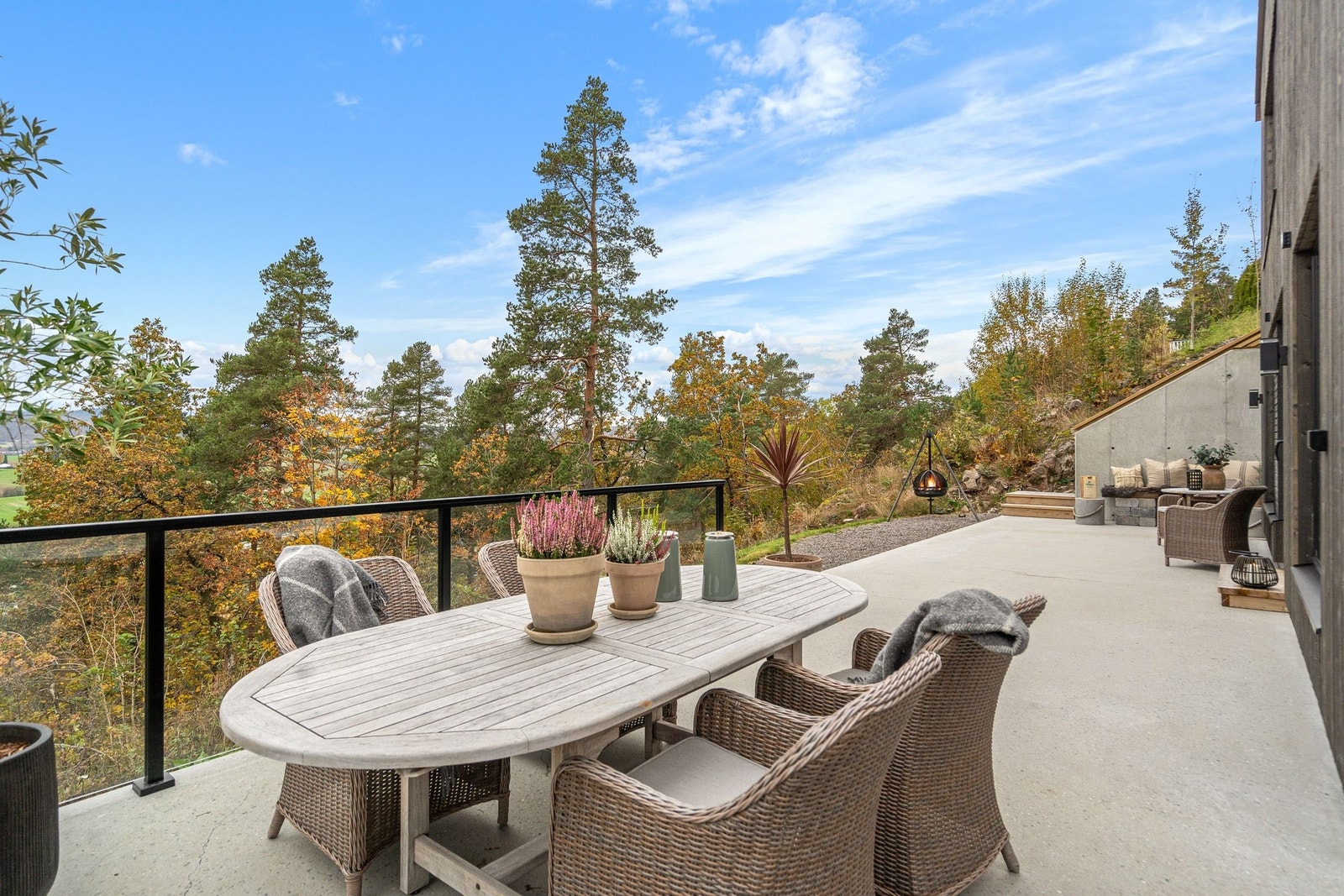 Nydelig natur og utsyn fra høytliggende tomt Galleribilde