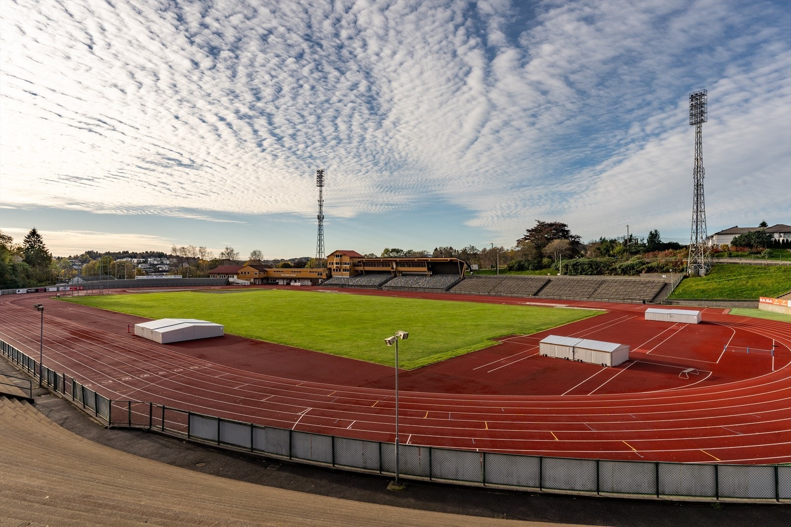 - Fana stadion ligger også like i nærheten - Galleribilde