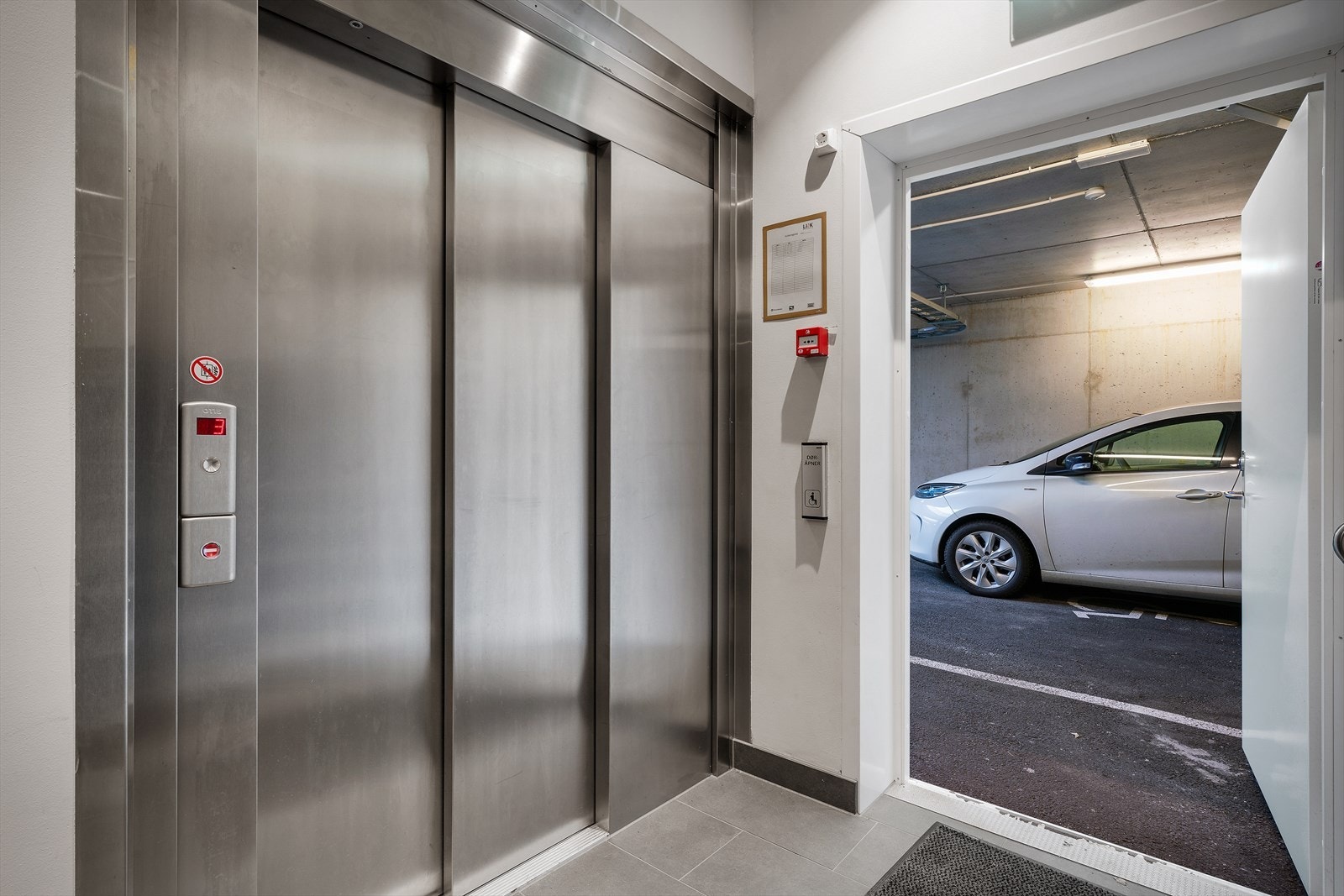 - Heisen sørger for at du kommer deg tørrskodd fra leiligheten til bilen - Galleribilde