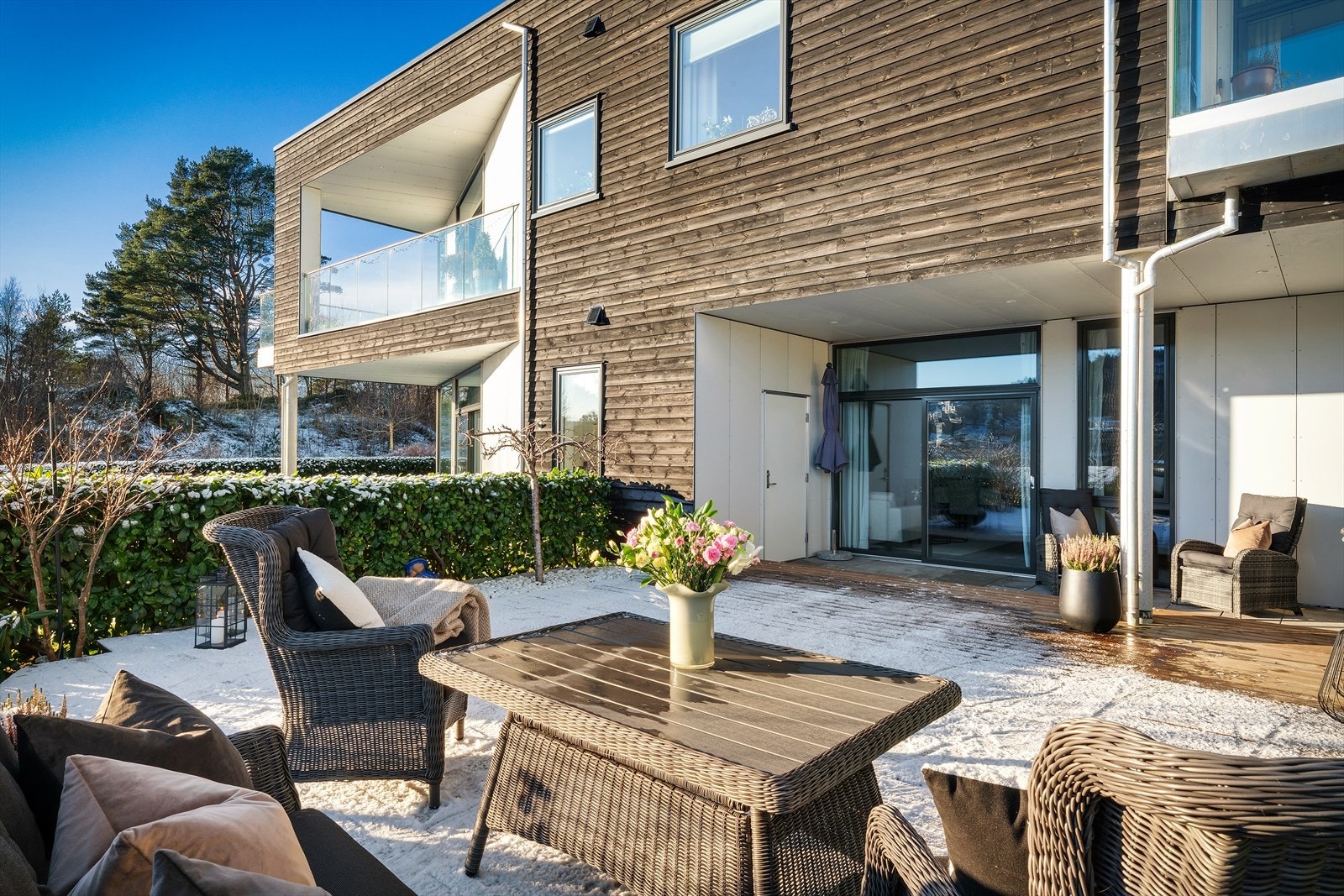 - I tillegg til en privat uteplass har man også tilgang til sameiets felles takterrasse - Galleribilde