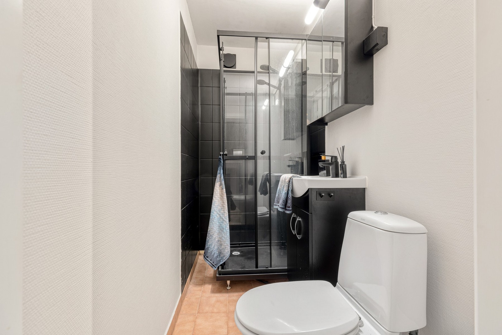 Bad ved gang/entré. Innredning nytt 2024. Galleribilde