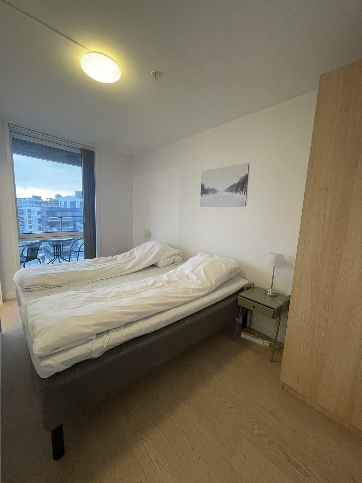 Soverom med garderobeskap Galleribilde