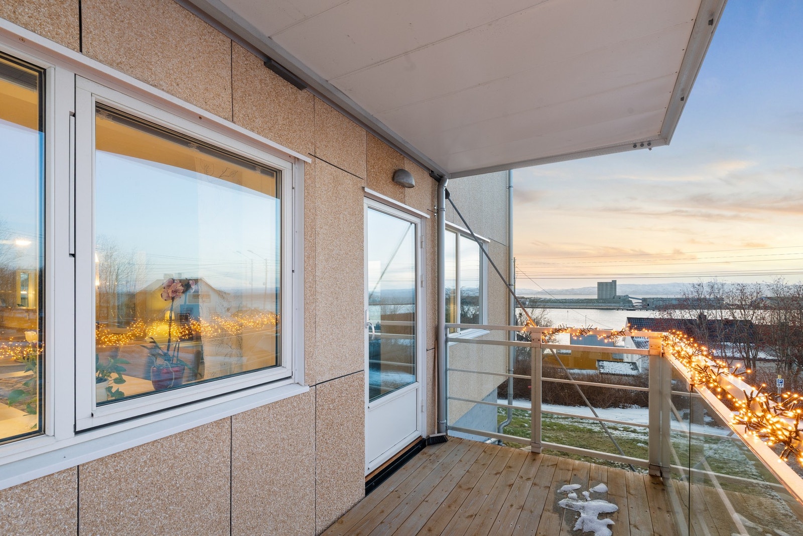 Balkong med utgang fra stuen Galleribilde