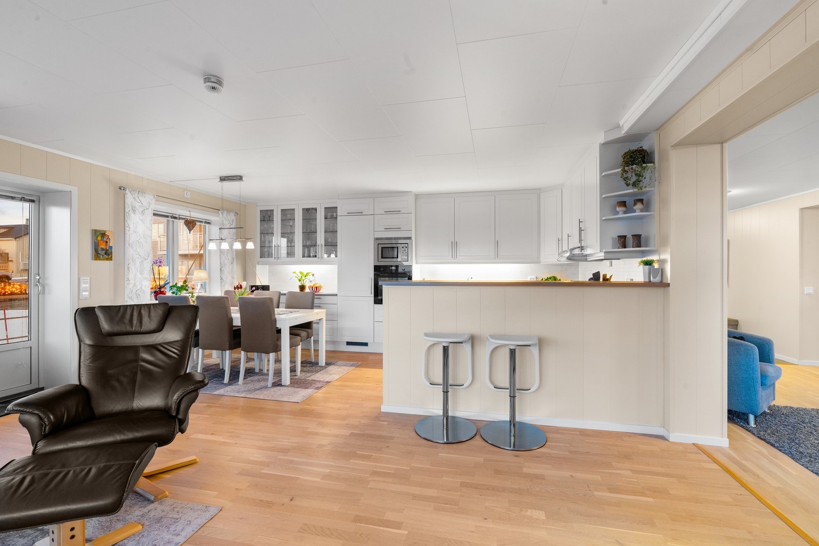 Perfekt kombinasjon av kjøkken og stue Galleribilde