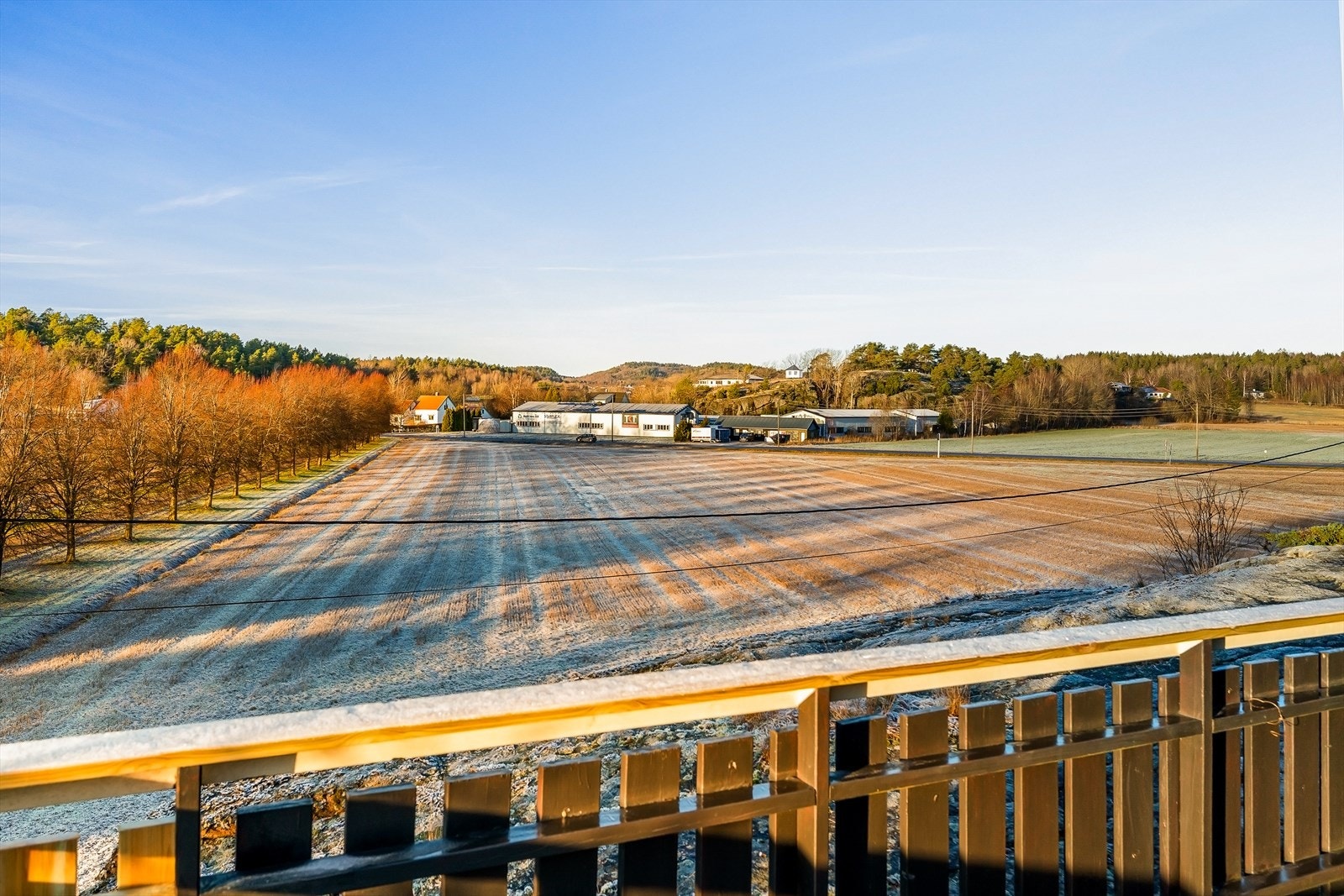 Herlig utsikt over fredelig landskap- ingen innsyn ! Galleribilde