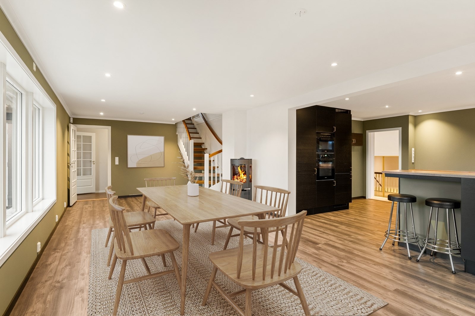 Fra stua er det trapp til loftetasjen Galleribilde