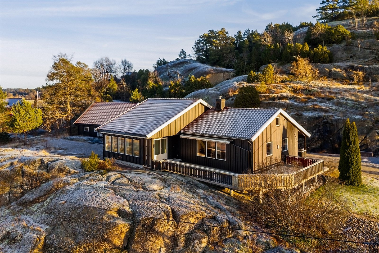 Vestvendt og privat beliggenhet med naturen som nabo. Galleribilde