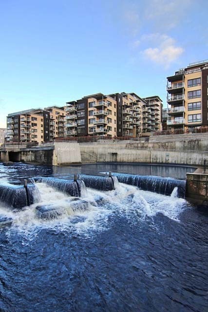 Nydalen badeplass rett utenfor døren. Galleribilde