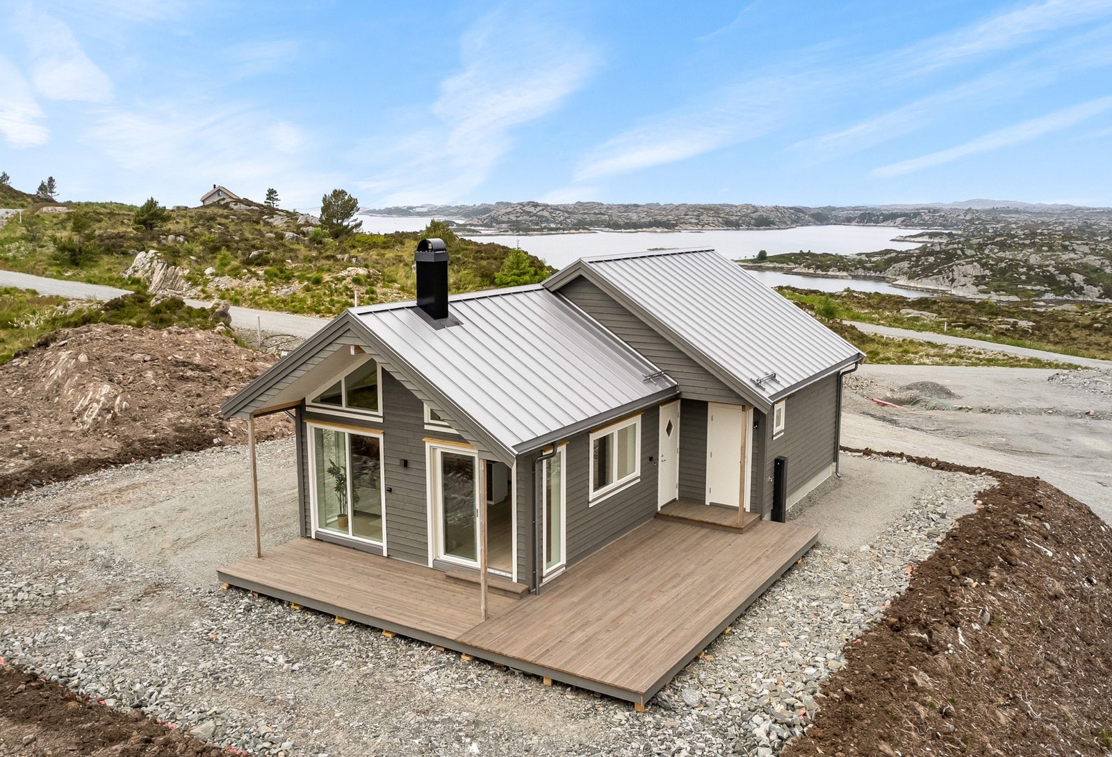 Merkesdalsvågen 38 presenteres av Mekleriet eiendomsmegling ved Christine Terkelsen. Galleribilde