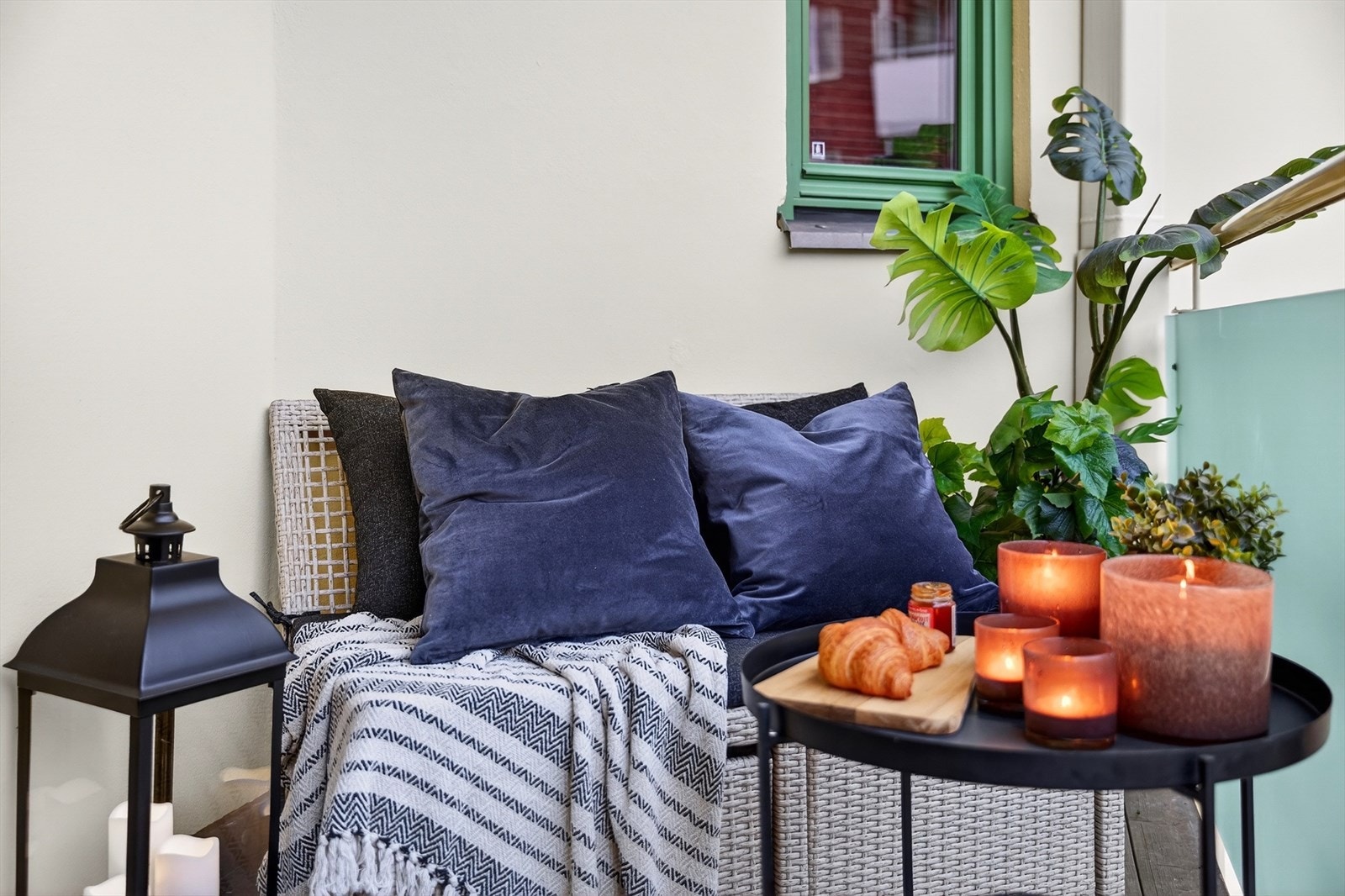 Her kan du nyte solen på ettermiddag og tidlig kveld i rolige omgivelser Galleribilde