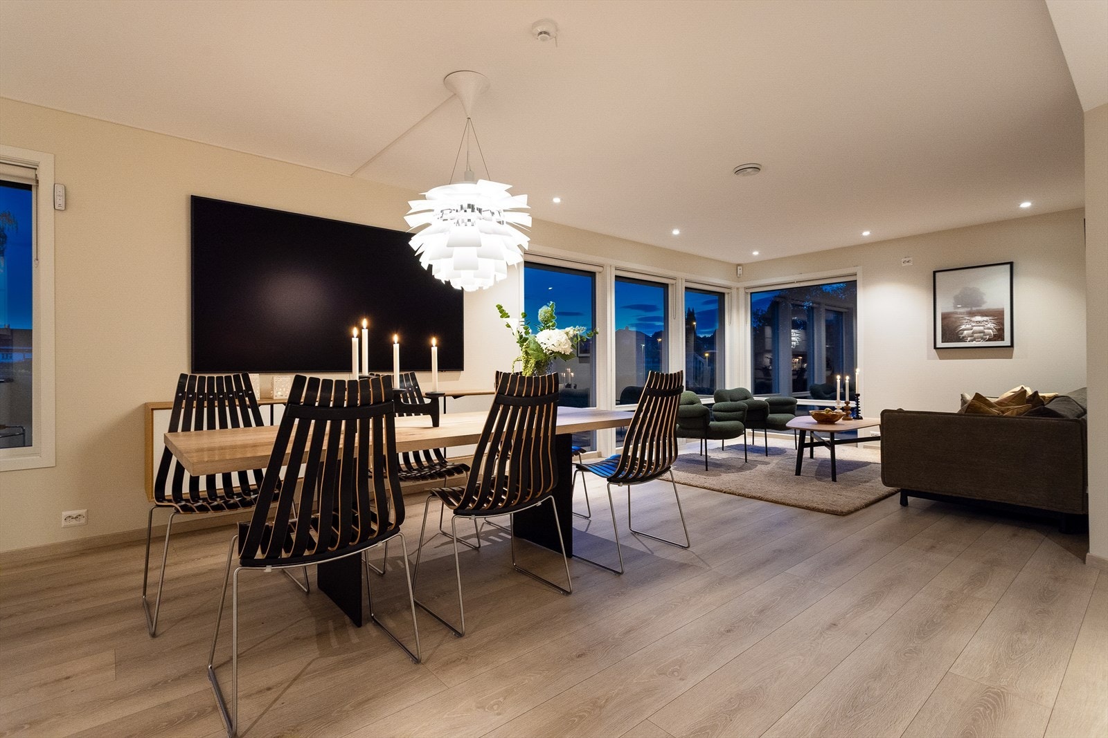 Kveldsstemning i stuen Galleribilde