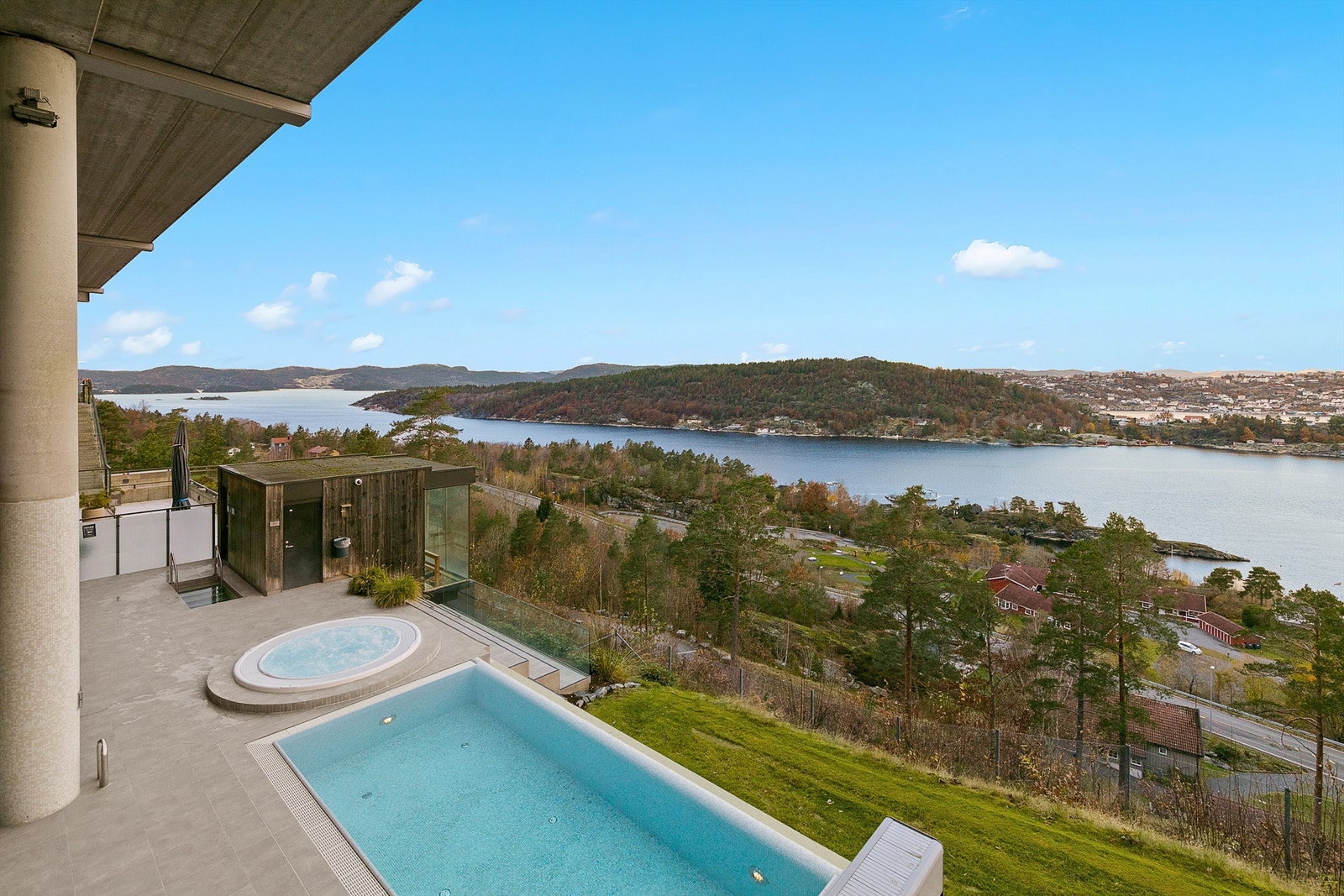 Med leiligheten medfølger 4 personlige inngangskort til flott spa-anlegg Galleribilde