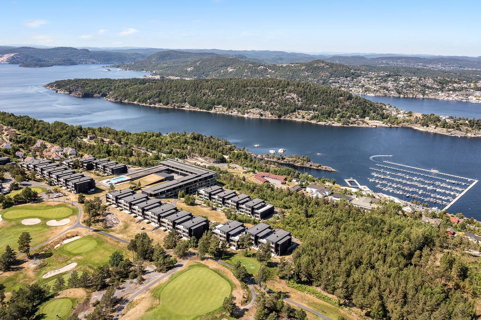 Med leiligheten medfølger rett til båtplass Galleribilde