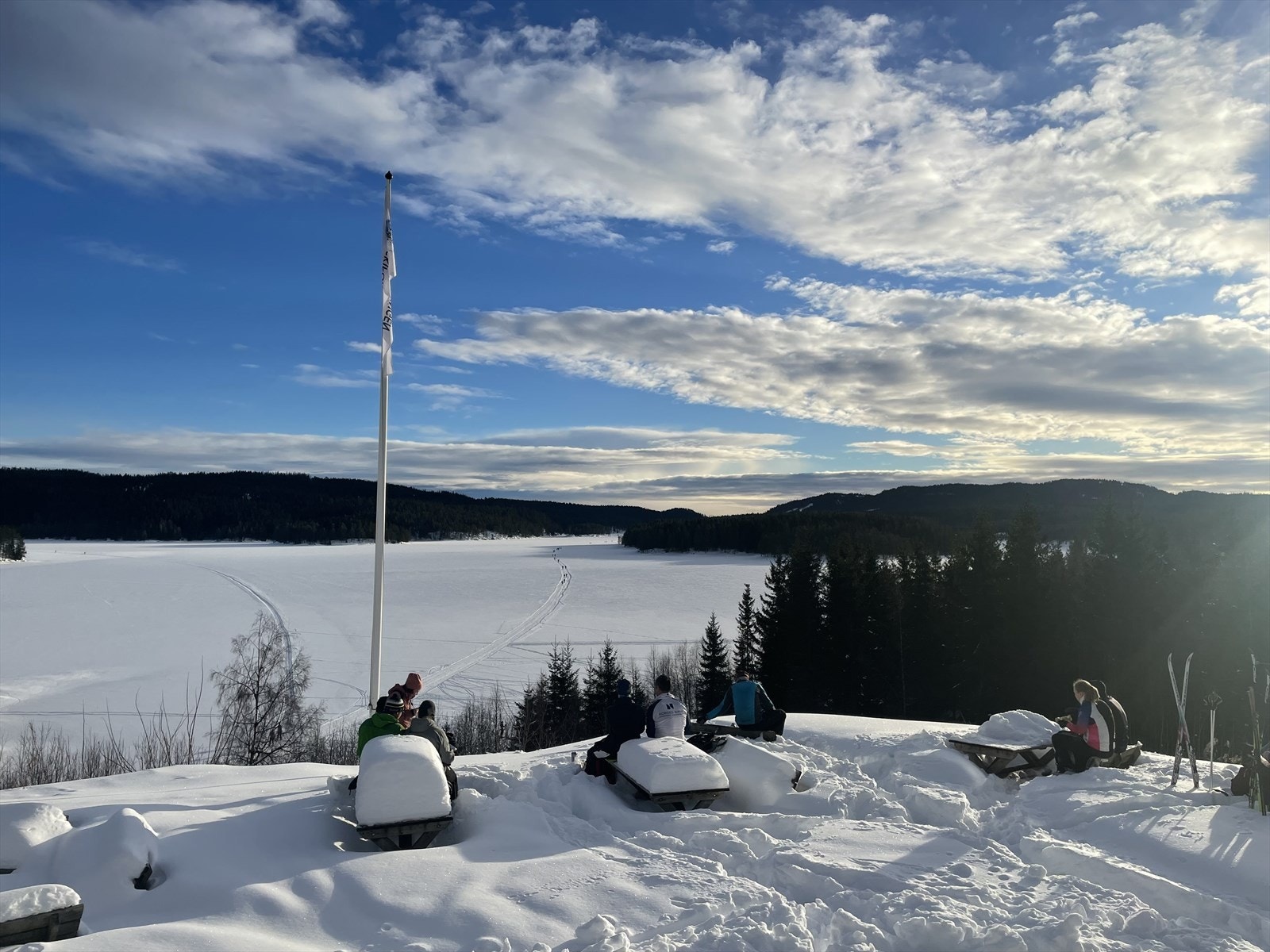 En populær skitur går inn til Kikutstua med videre muligheter til å gå inn til Sognsvann Galleribilde