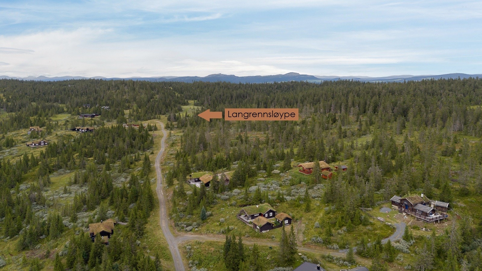 Her ligger naturen som nærmeste nabo, med blant annet langrennsløype rett ved hytta, som tar deg i retning Skeikampen mot nordøst og Kvitfjell mot nord. Galleribilde