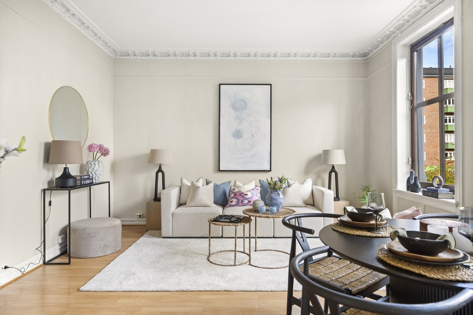 Klassisk, romslig og gjennomgående 4-roms sentralt på Bislett. Galleribilde