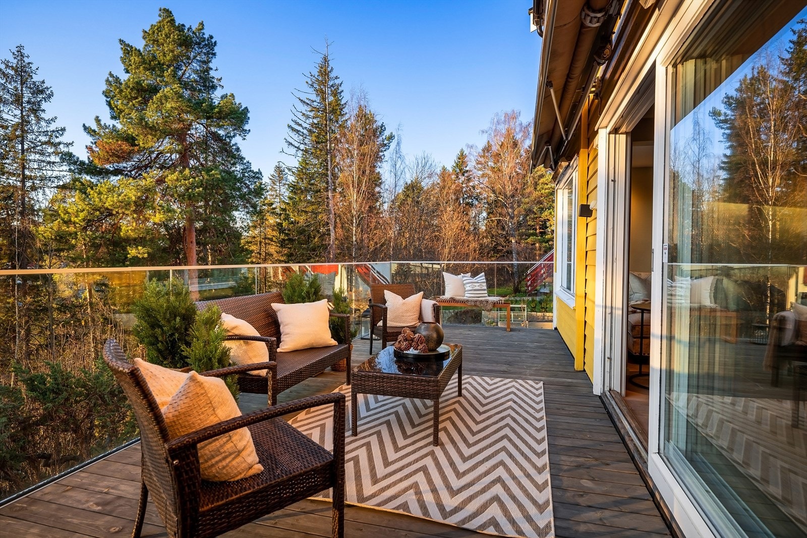 Privat og skjermet terrasse uten gjenboere Galleribilde