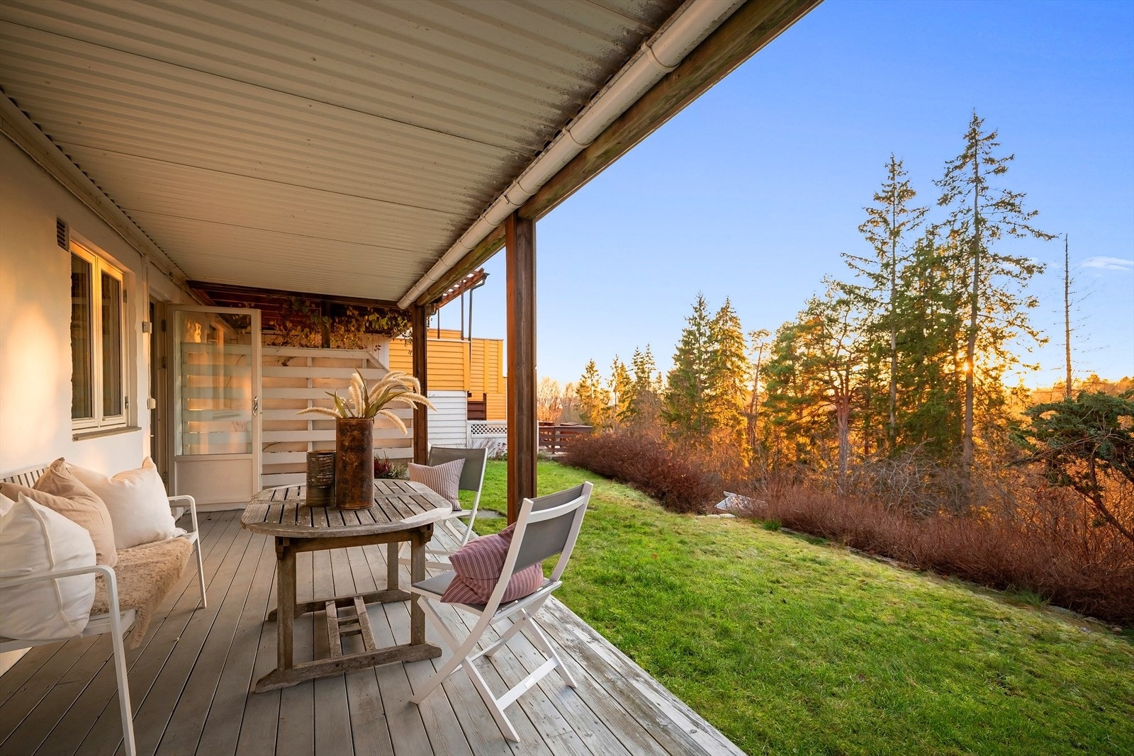 Helt skjermet hage Galleribilde