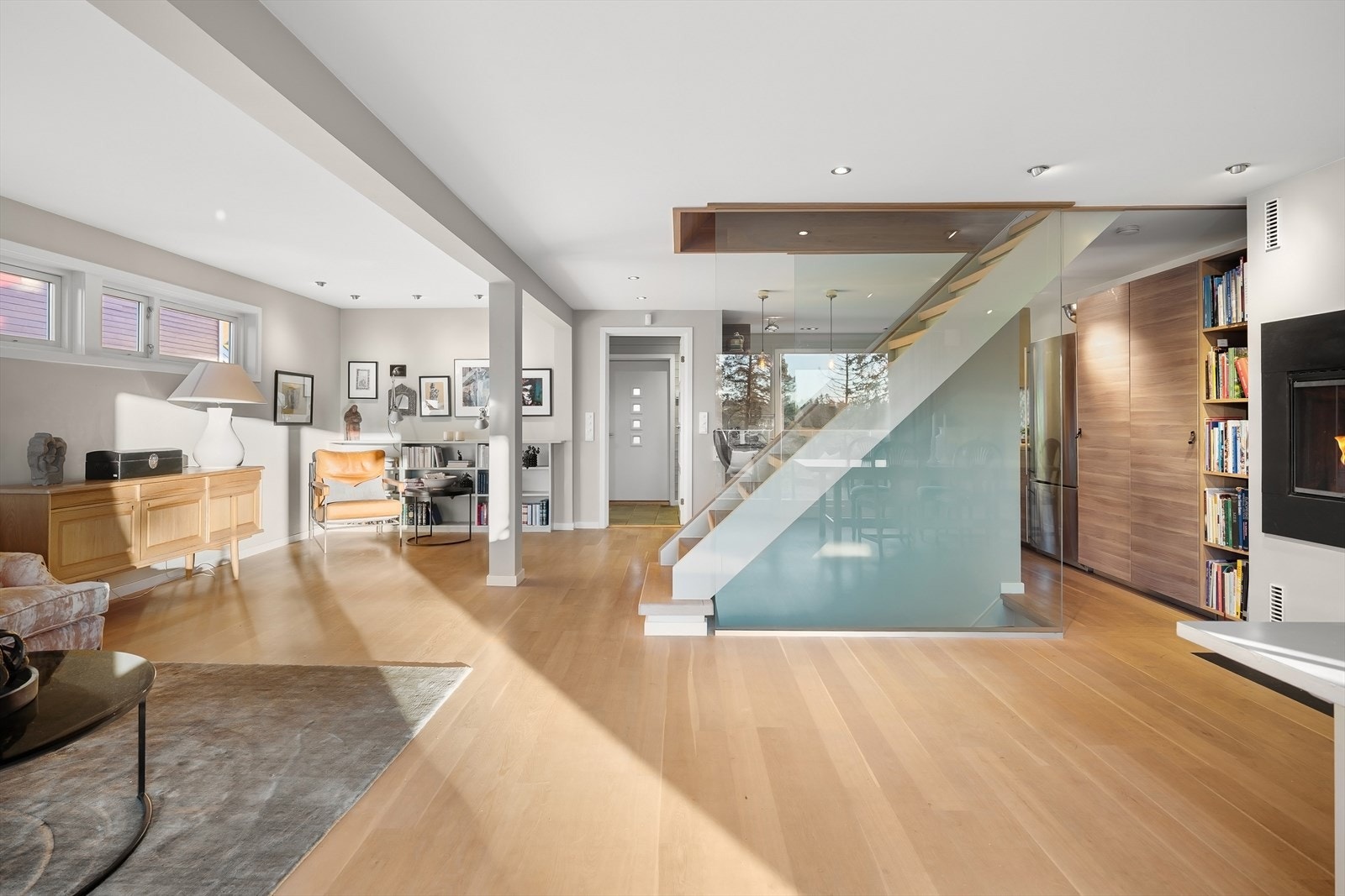 Stor lys stue Galleribilde