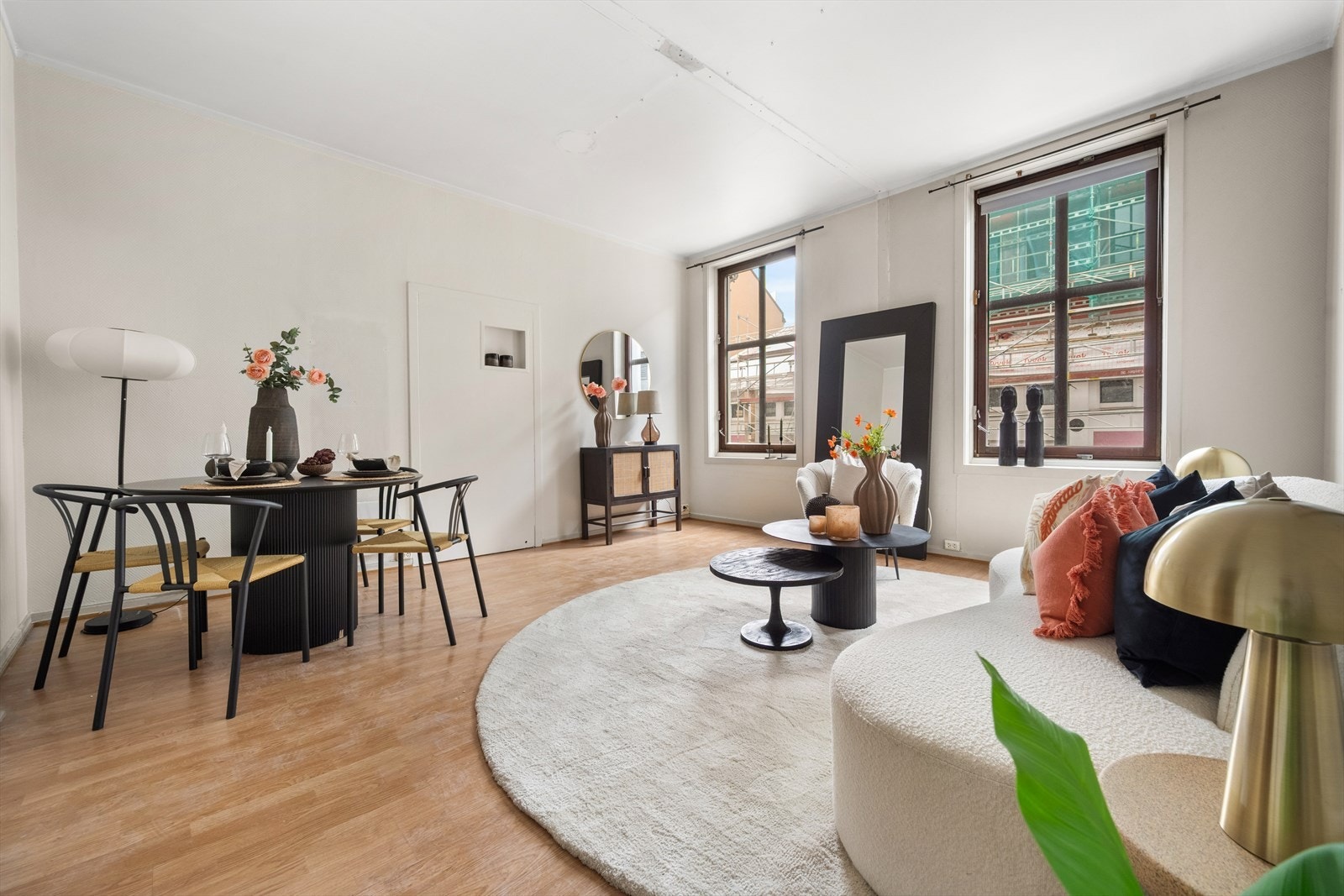 Kasper Hillås har gleden av å presentere Thereses gate 32A! Foto: Martine Eren. Galleribilde