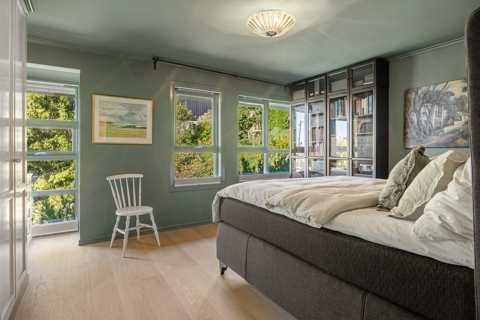 Leiligheten har to romslige soverom. Galleribilde