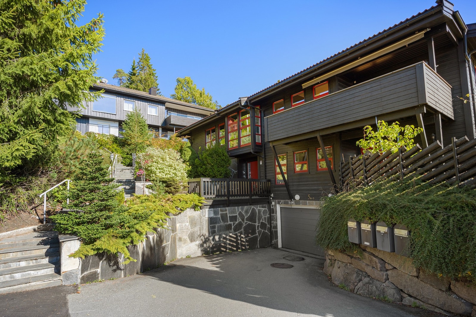 Meget attraktivt og barnevennlig boligområde på Holmenkollens vestside. Galleribilde