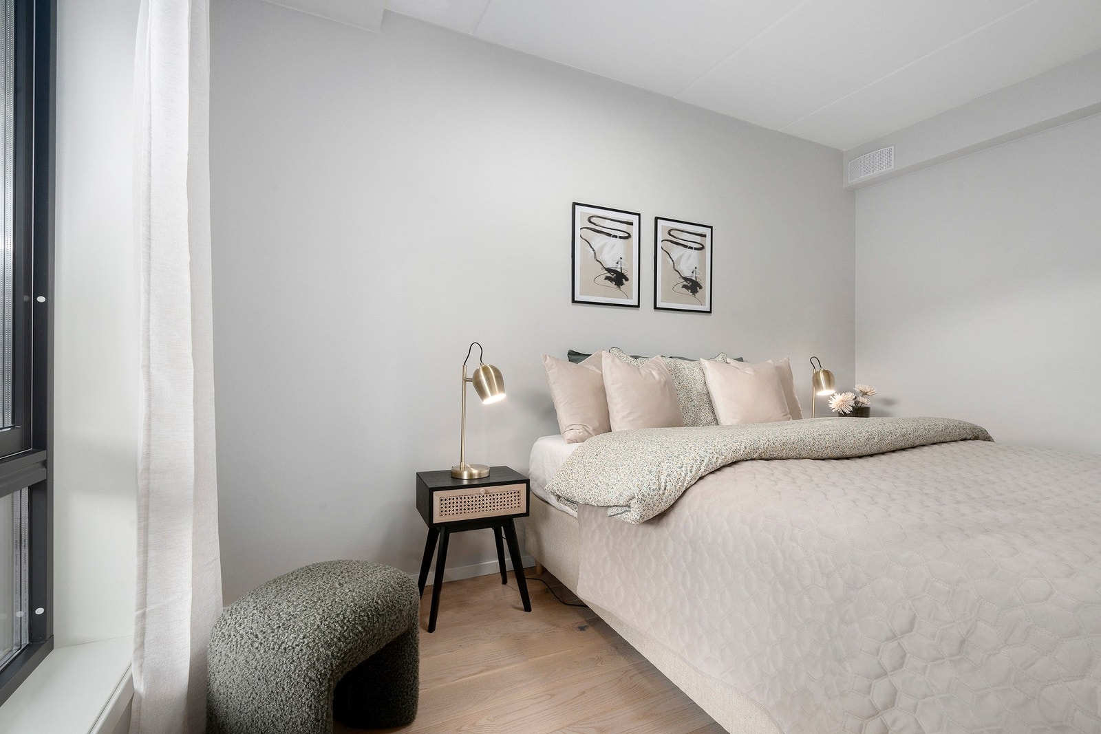 Videre kan man innrede med ønsket gardreobeløsning Galleribilde