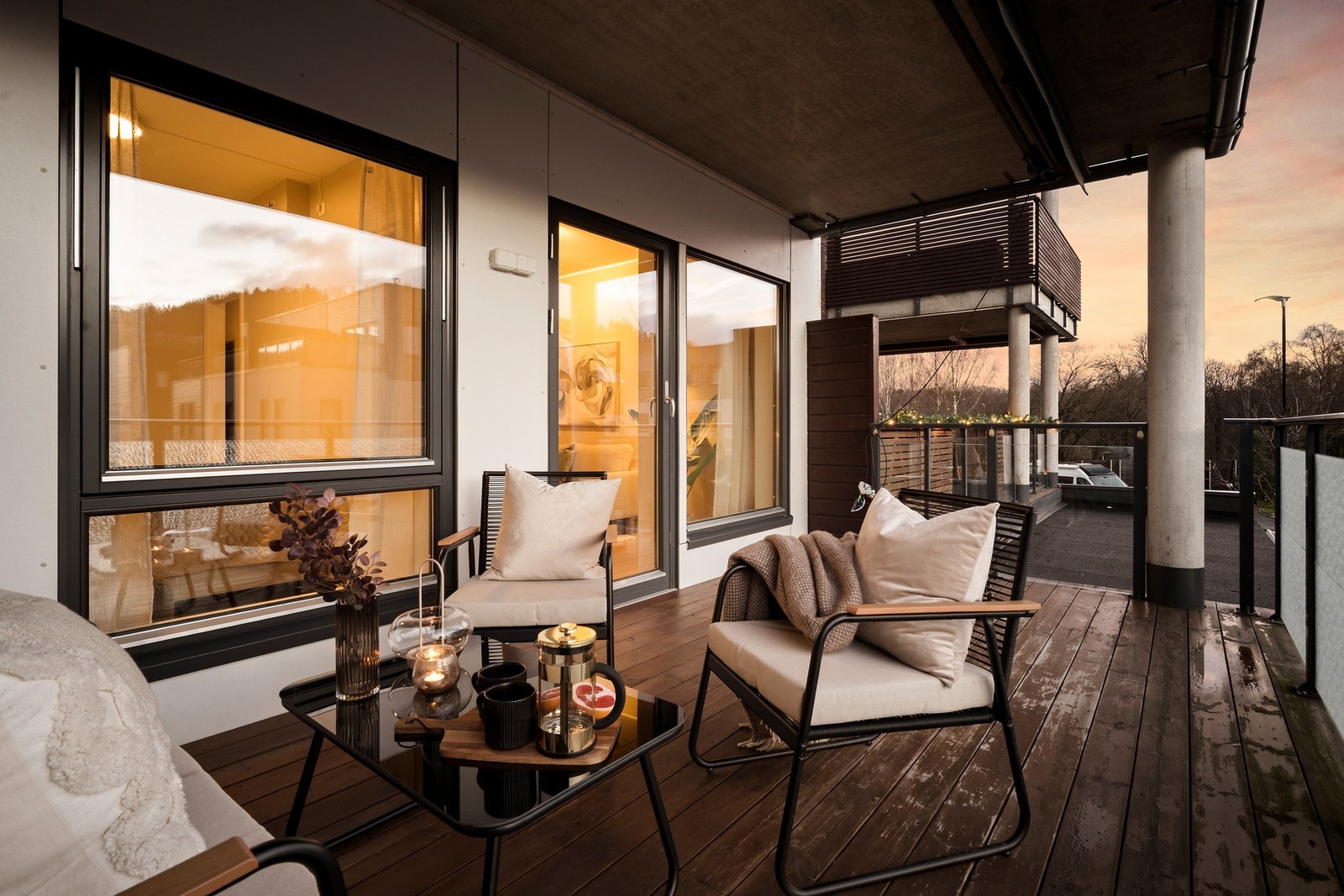 Om sommeren kan en nyte solfylte dager fra morgen til kveld Galleribilde