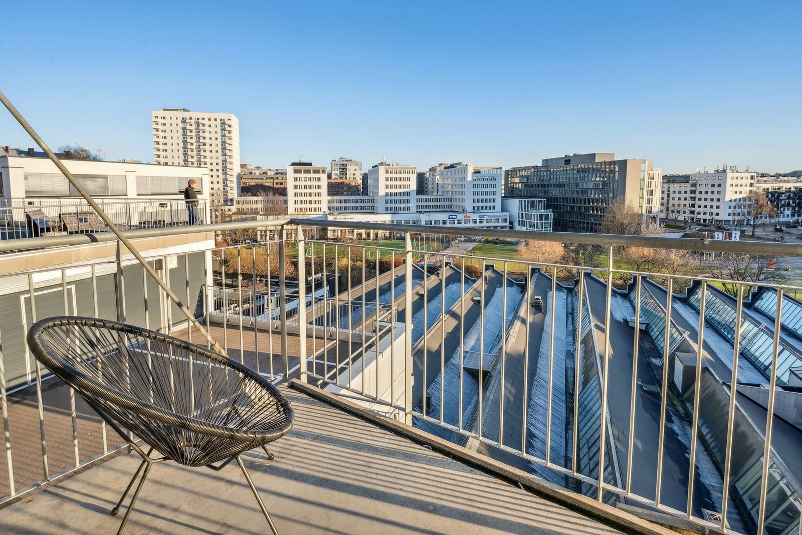 Balkong - balkongen ligger fritt med flott utsyn og uten innsyn Galleribilde