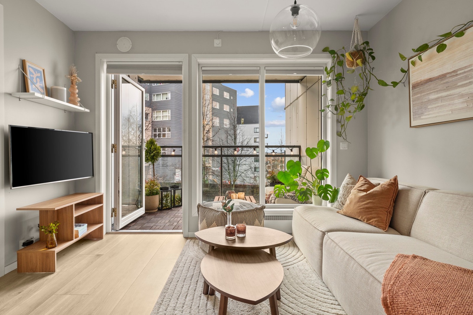 Velkommen til vakre Hasleveien 26! Foto: Noah Spange. Galleribilde