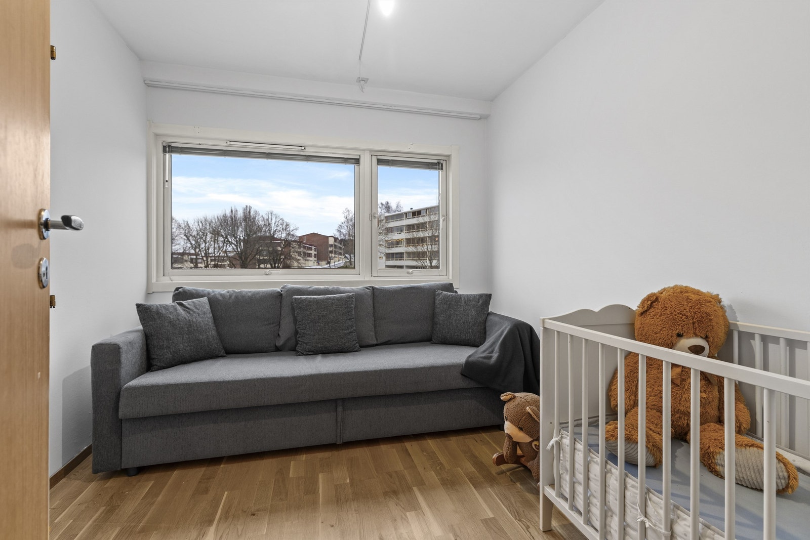 Rommet passer som barnerom, gjesterom eller kontor Galleribilde