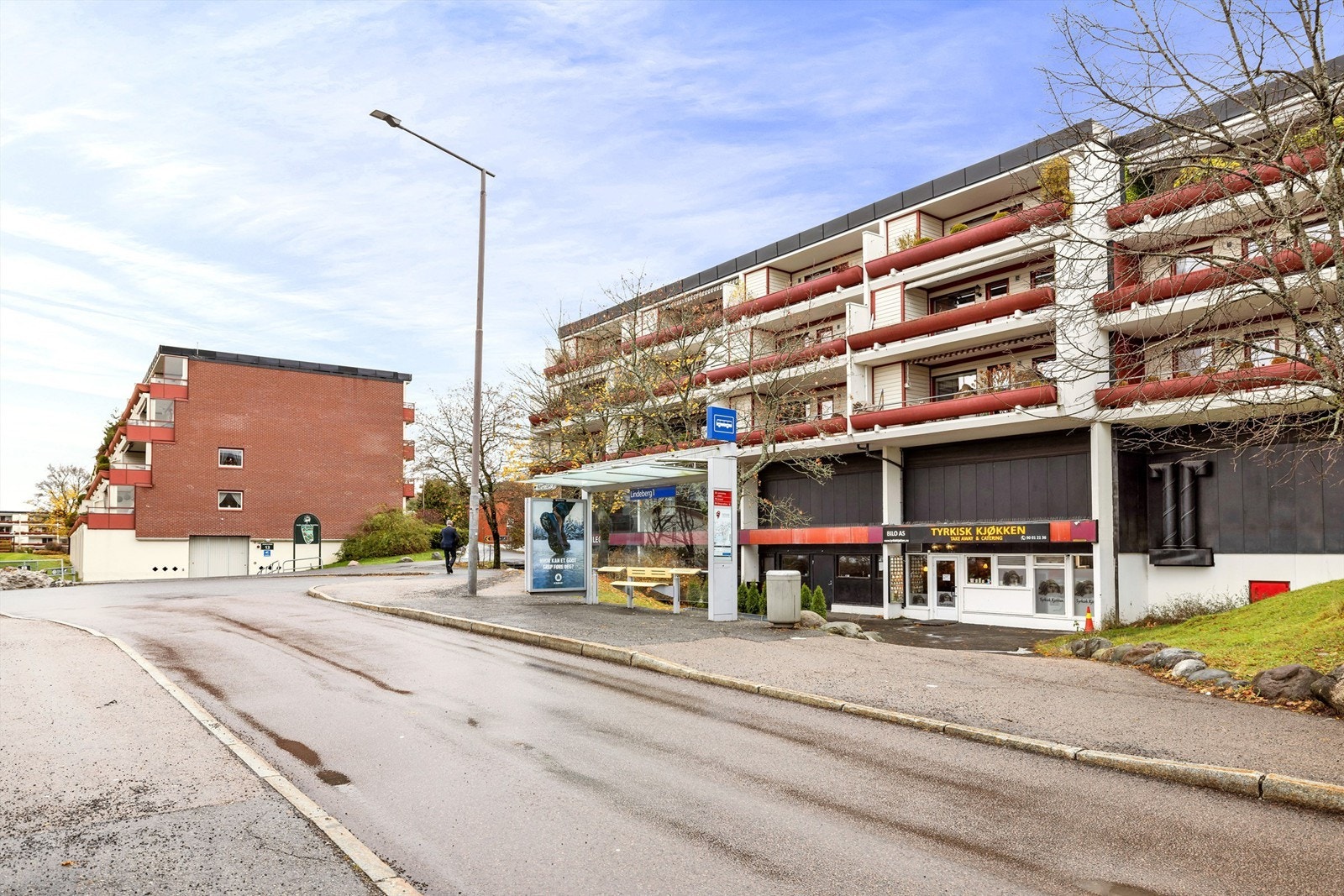 Det er gode kollektivforbindelser i gangavstand. Galleribilde