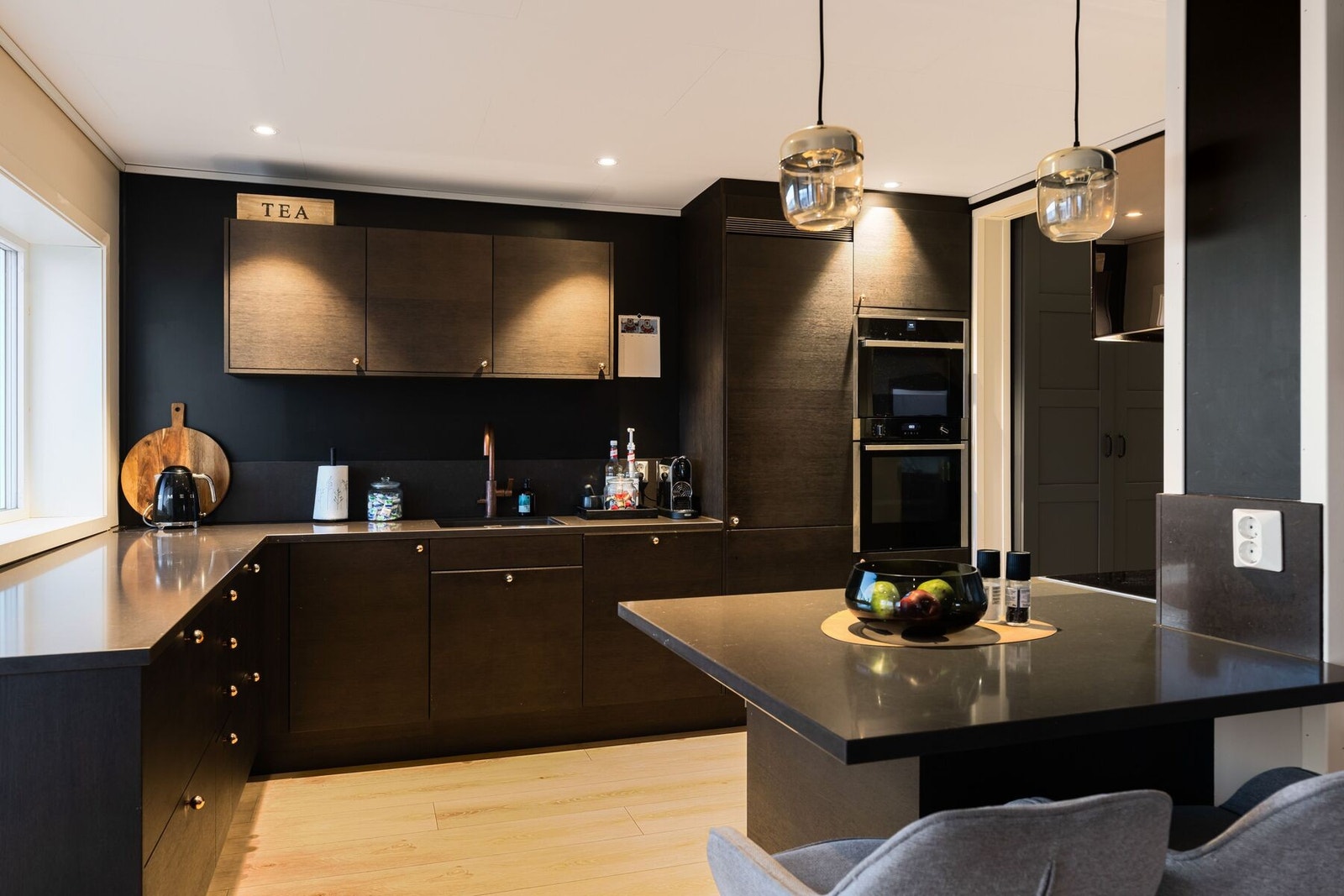 Meget pent kjøkken med kjøkkeninnredning fra Sigdal Galleribilde