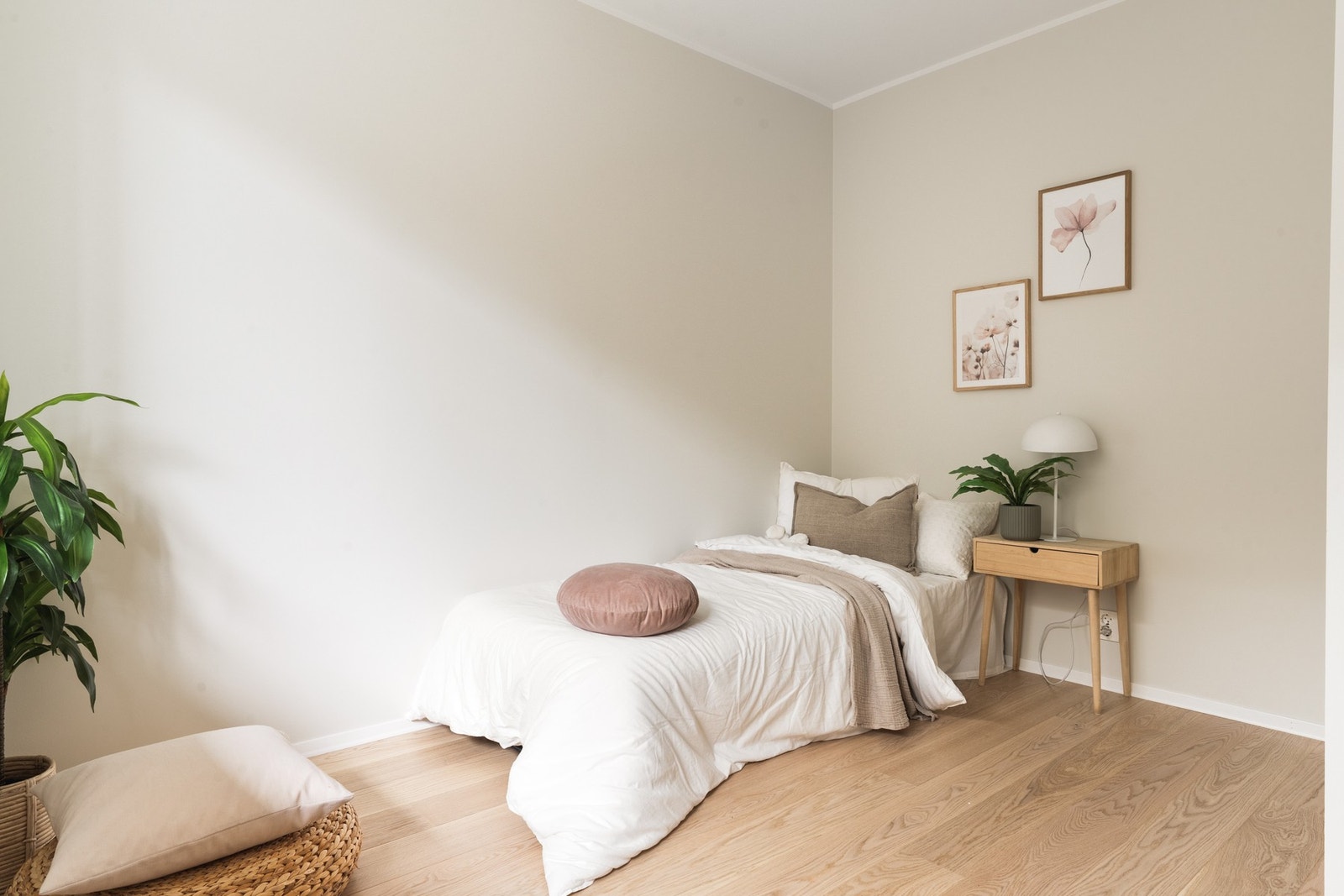 To av soverommene er på ca.8 kvm. Galleribilde