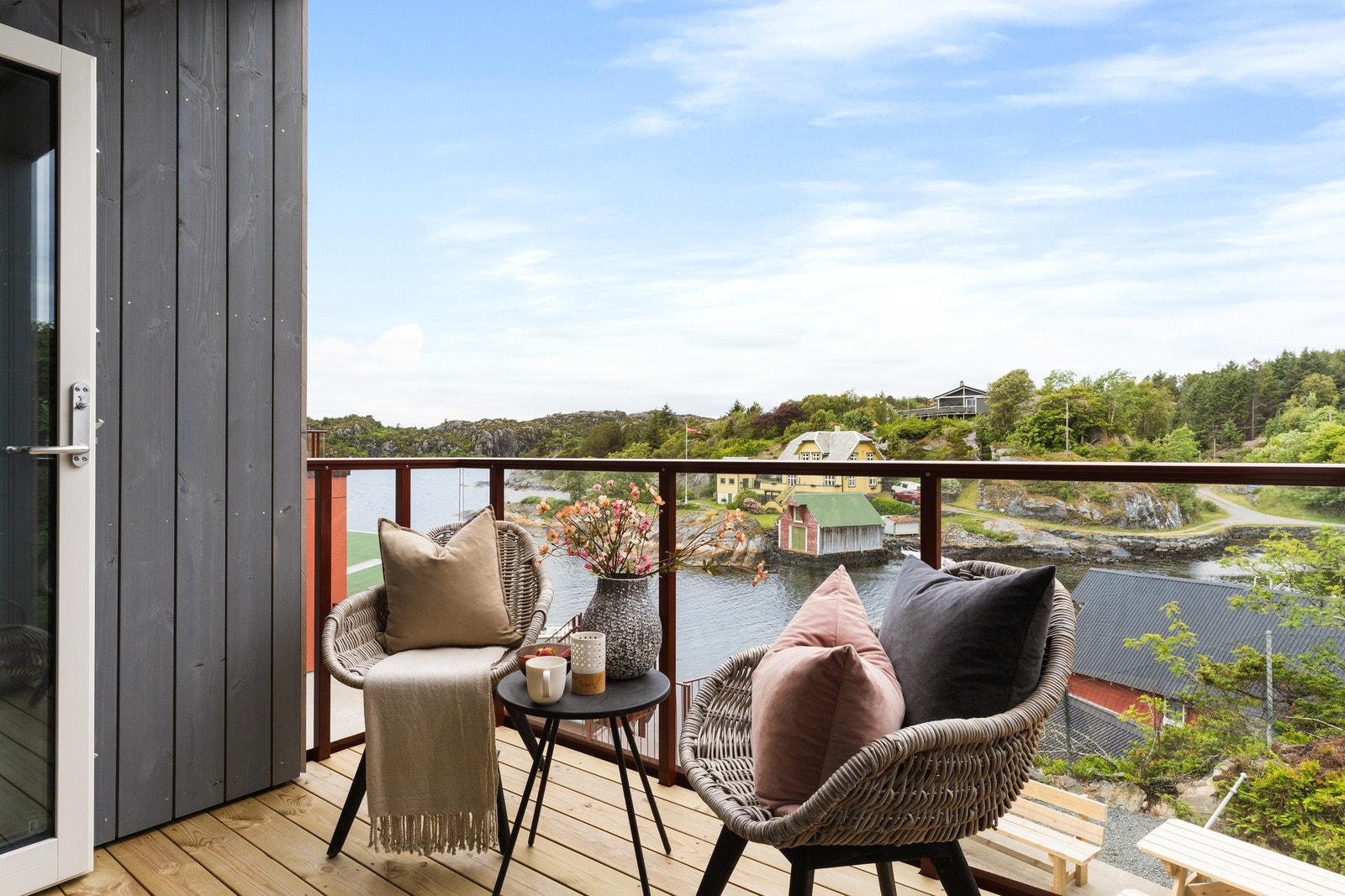 Her kan du nyte kveldssolen. Galleribilde