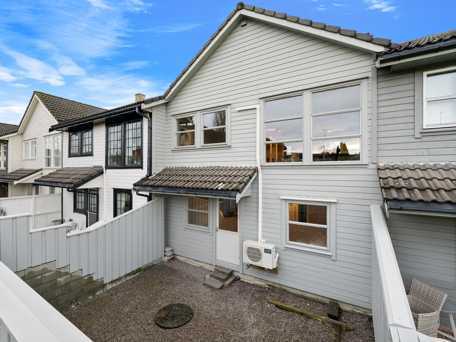 Attraktiv beliggenhet i et veletablert og populært boligområde på Nærbø. Eiendommen ligger sentralt med lett tilgang til alle fasiliteter i nærområdet. Galleribilde