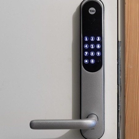 Yale kodedørlåssystem gjør boopplevelsen 100% nøkkelfri Galleribilde