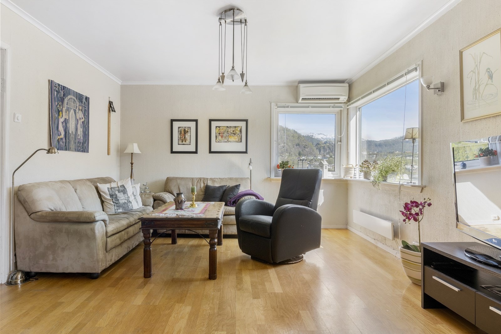 Stue 1. etasje Galleribilde