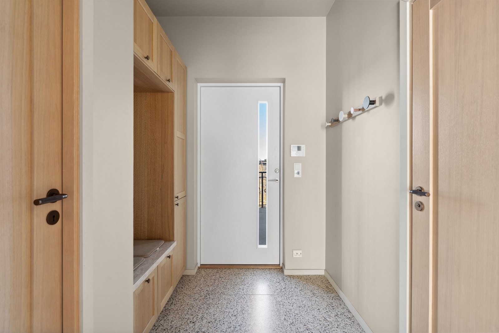 I denne etasjen er det eget vaskerom og bad - perfekt til gjester! Galleribilde