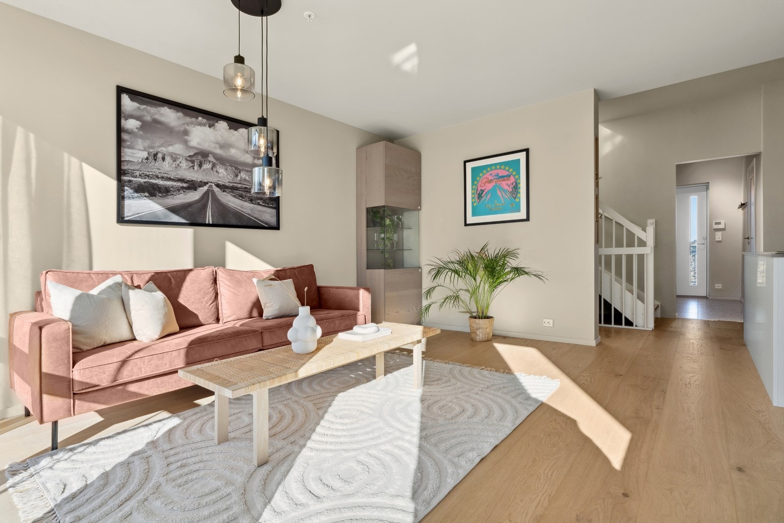 Naturlig plass for sofagruppe i stuen. Galleribilde