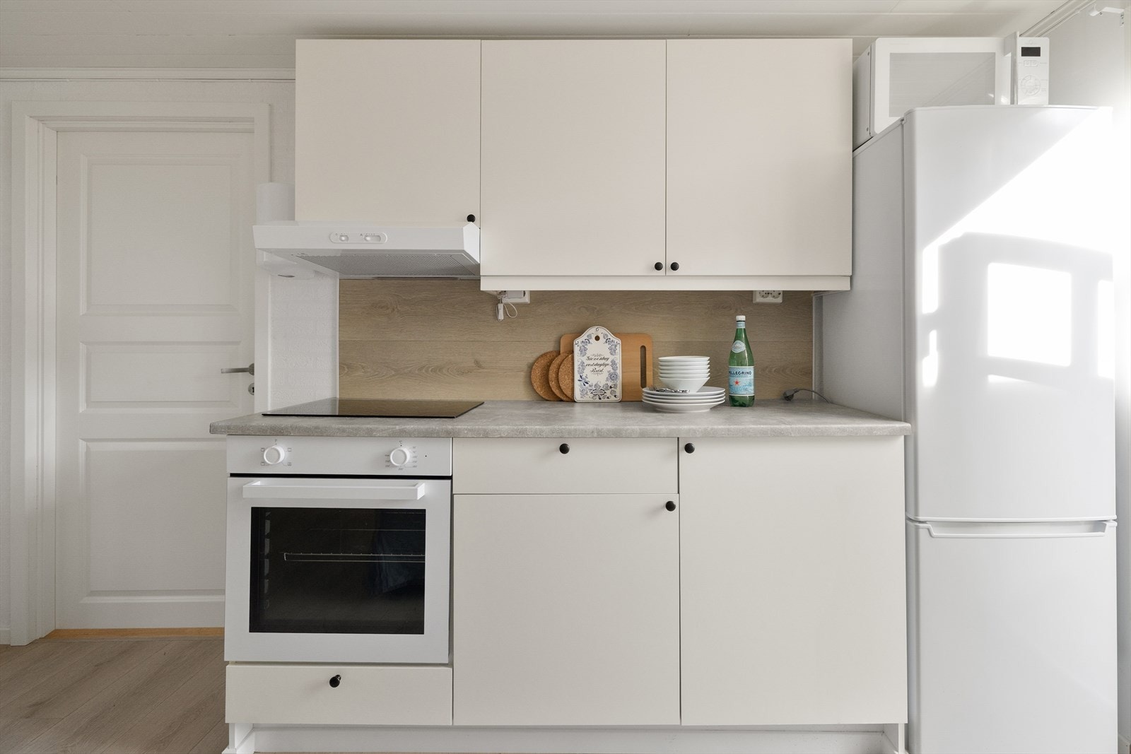 Kjøkkeninnredningen var ny sommeren 2023. Galleribilde