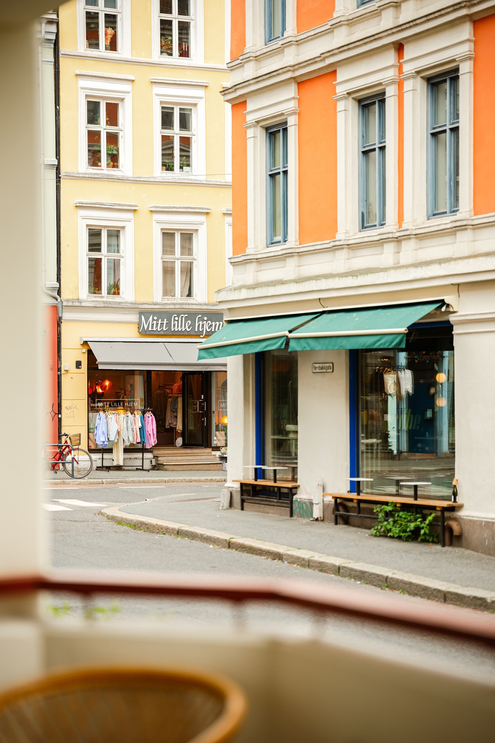 Balkongen er vendt mot syd og byr på gode solforhold. Galleribilde