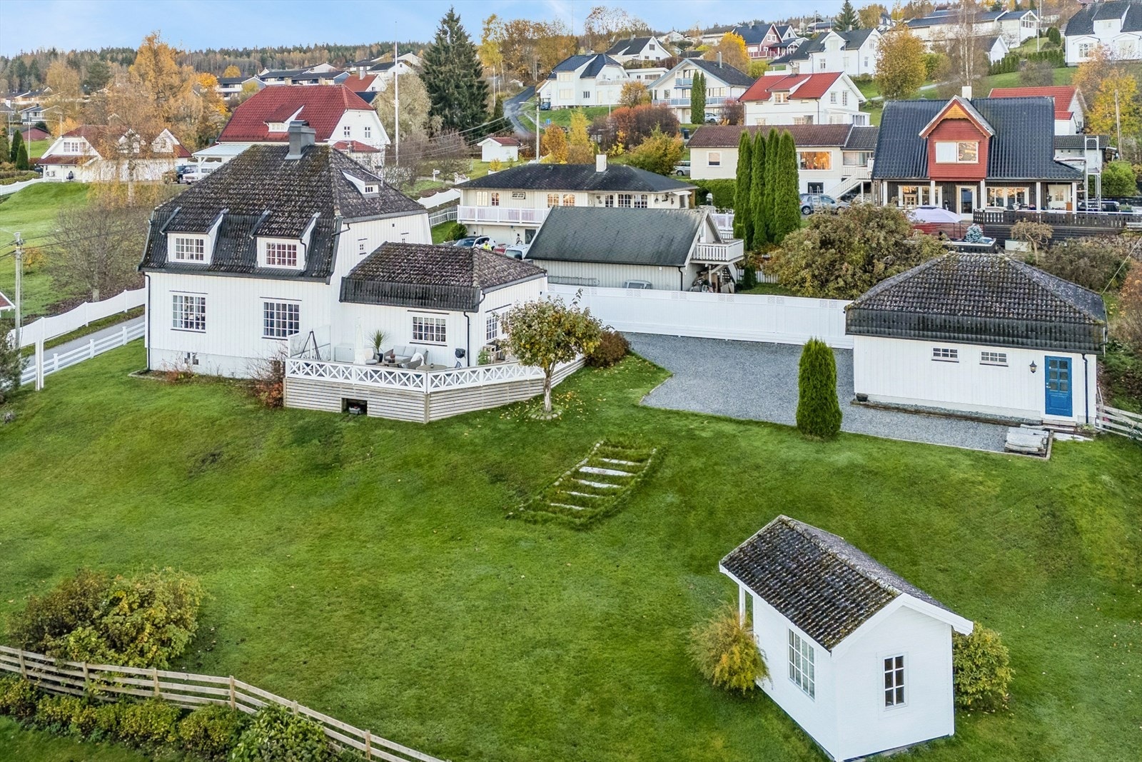 Velkommen til Kurudvegen 6! Flott, klassisk enebolig fra 1924 i nedre del av Lia. Foto: EFKT/Bjørn Sørheim Galleribilde