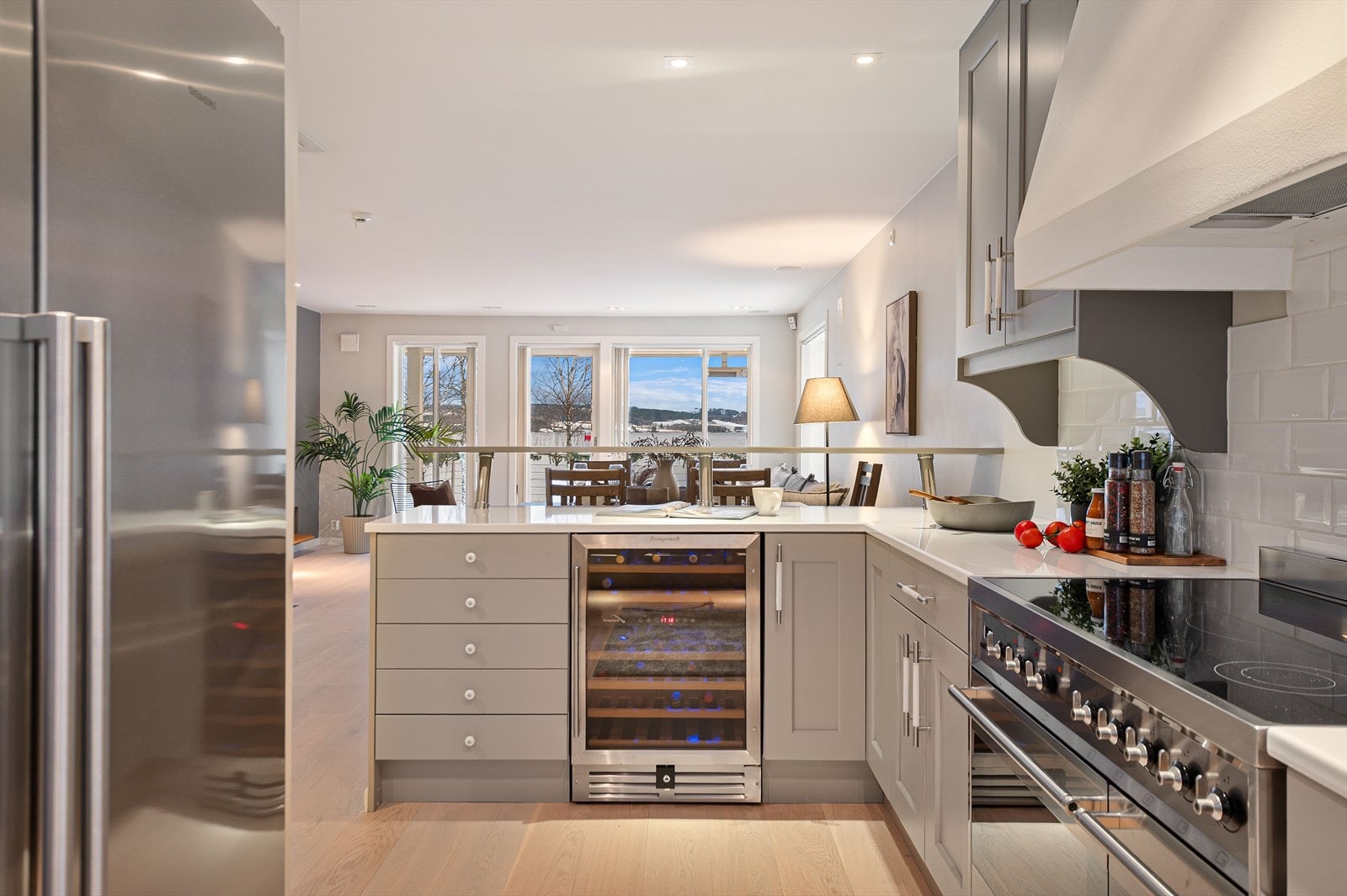 Nordvik Eiendomsmegling v/ Henning Huse presenterer Vikenstranda 73! Foto: HF Agency / Torben Wirkestad Galleribilde