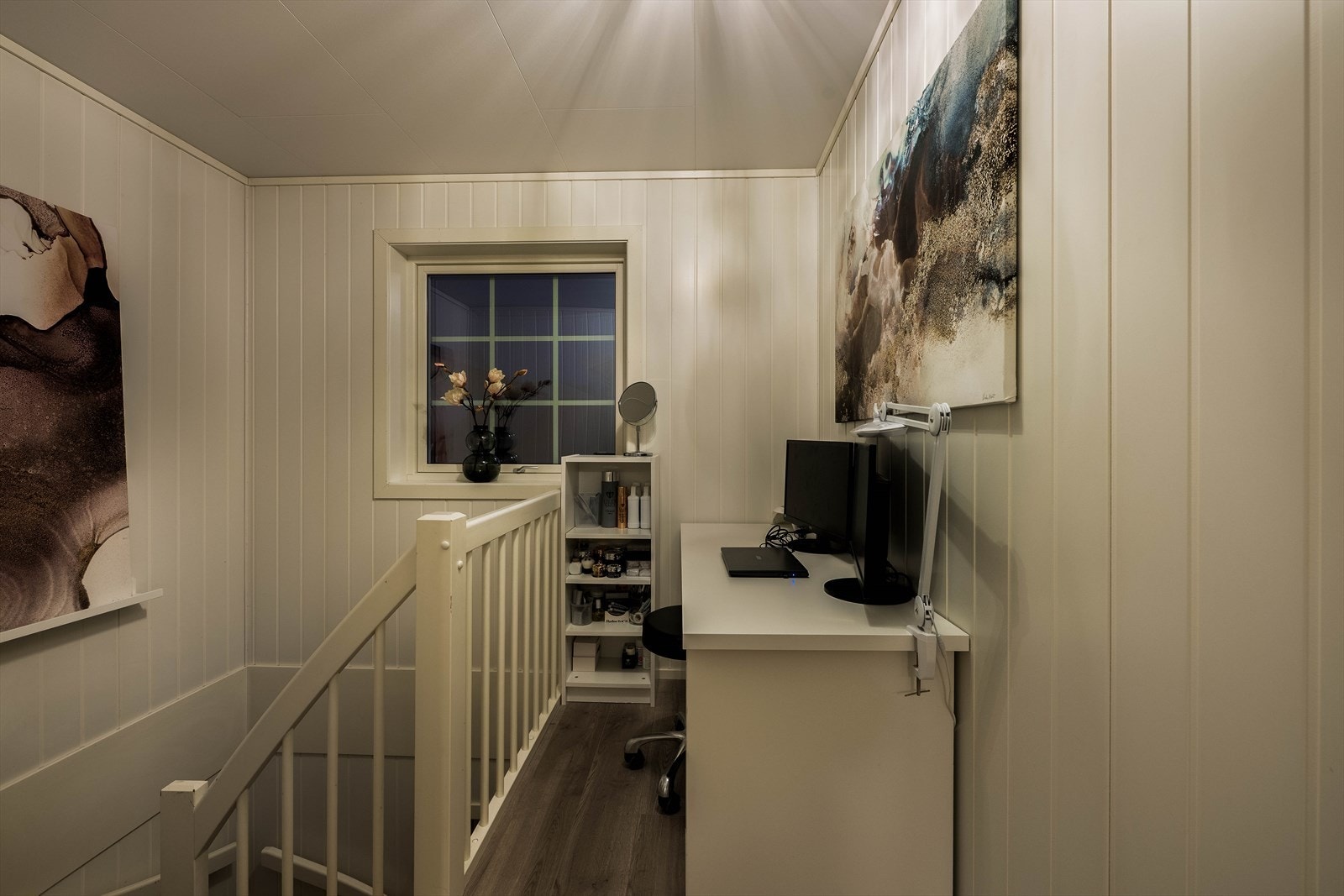 Trappehall opp til 2.etasje Galleribilde