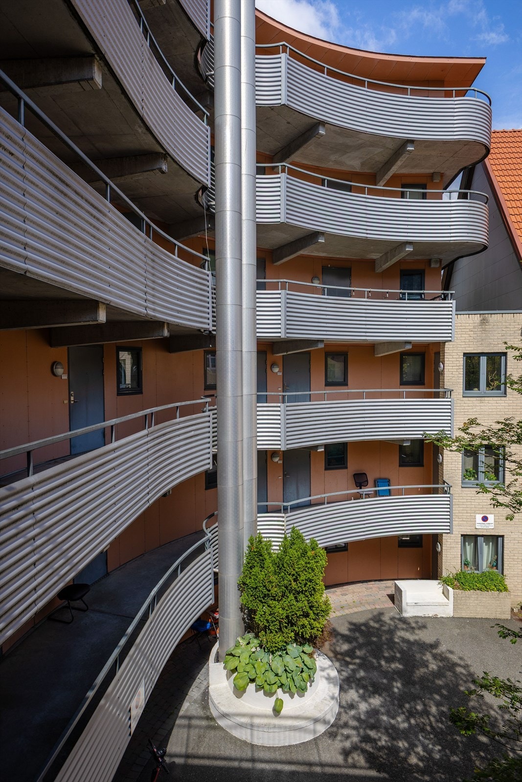 Svalganger og bakgård Galleribilde