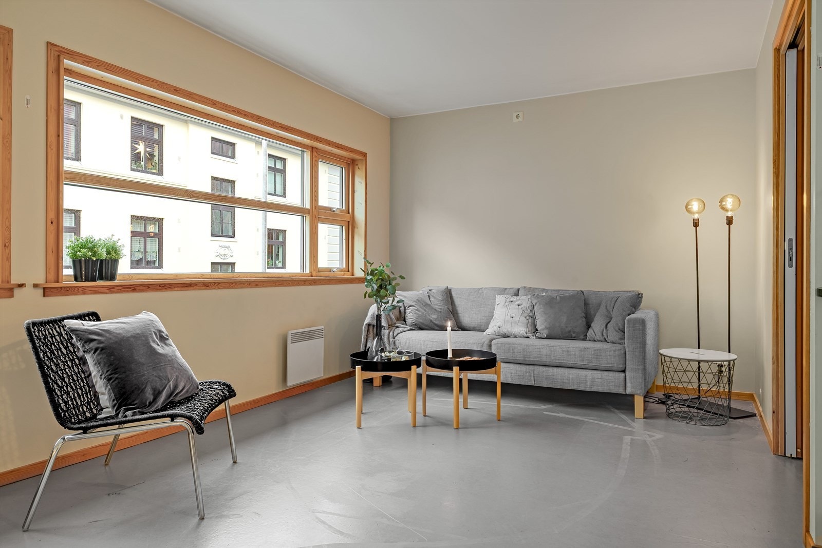 Store vinduer i stue Galleribilde