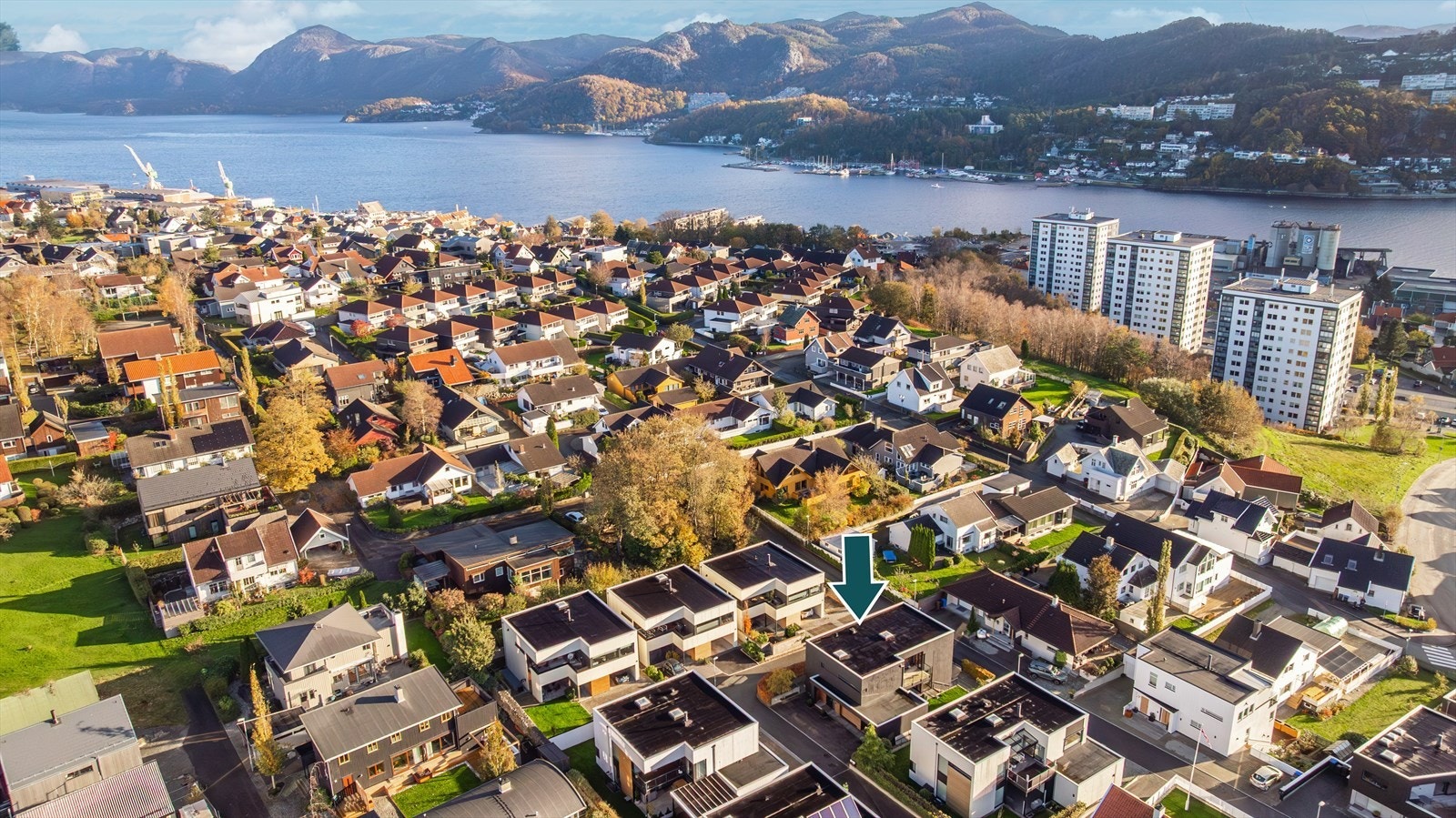 Her er det kort avstand til både skoler og barnehager, samt gode transportmuligheter til Stavanger og Sandnes sentrum. Galleribilde