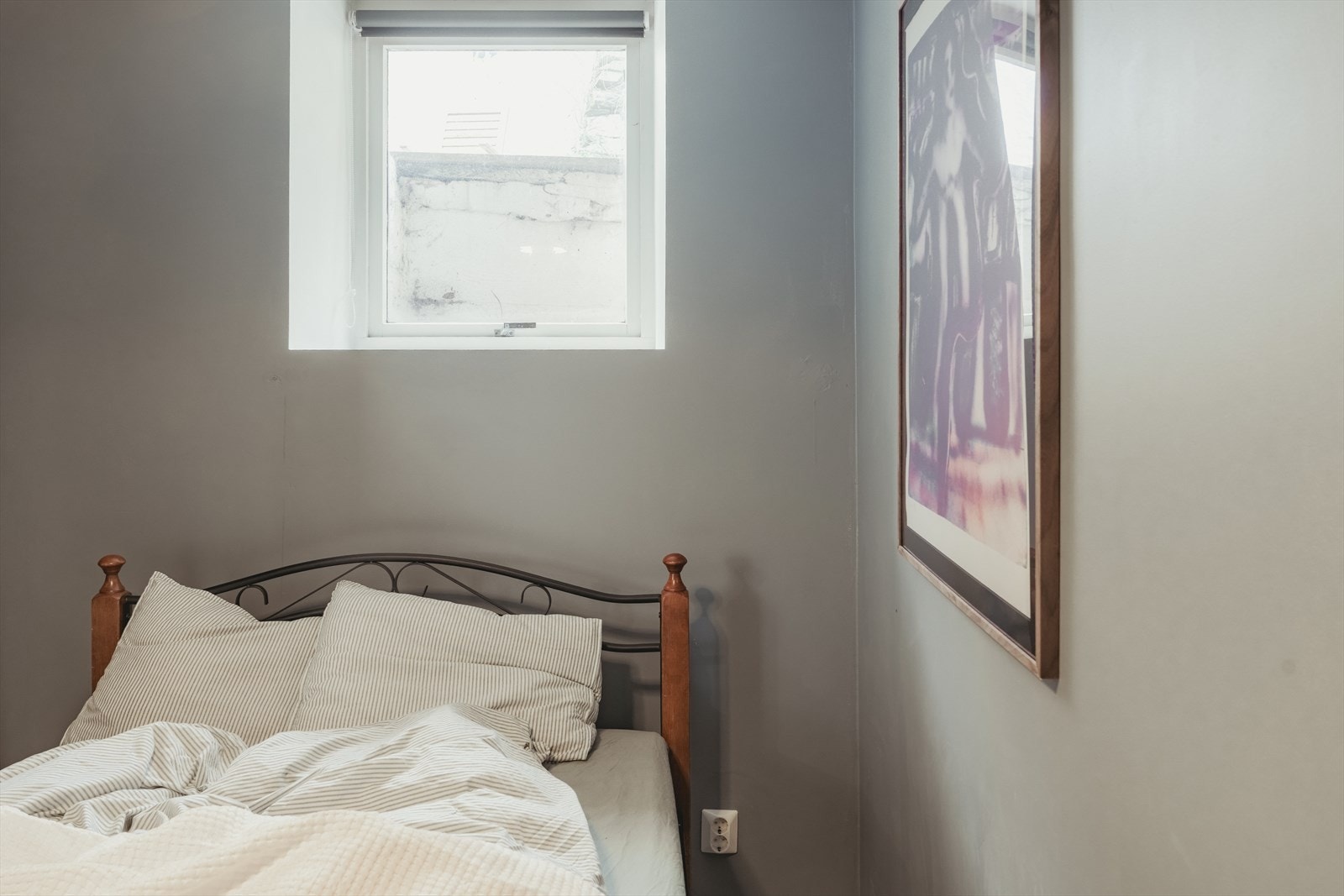 Tidsriktige fargevalg komplementeres av det naturlige lyset Galleribilde