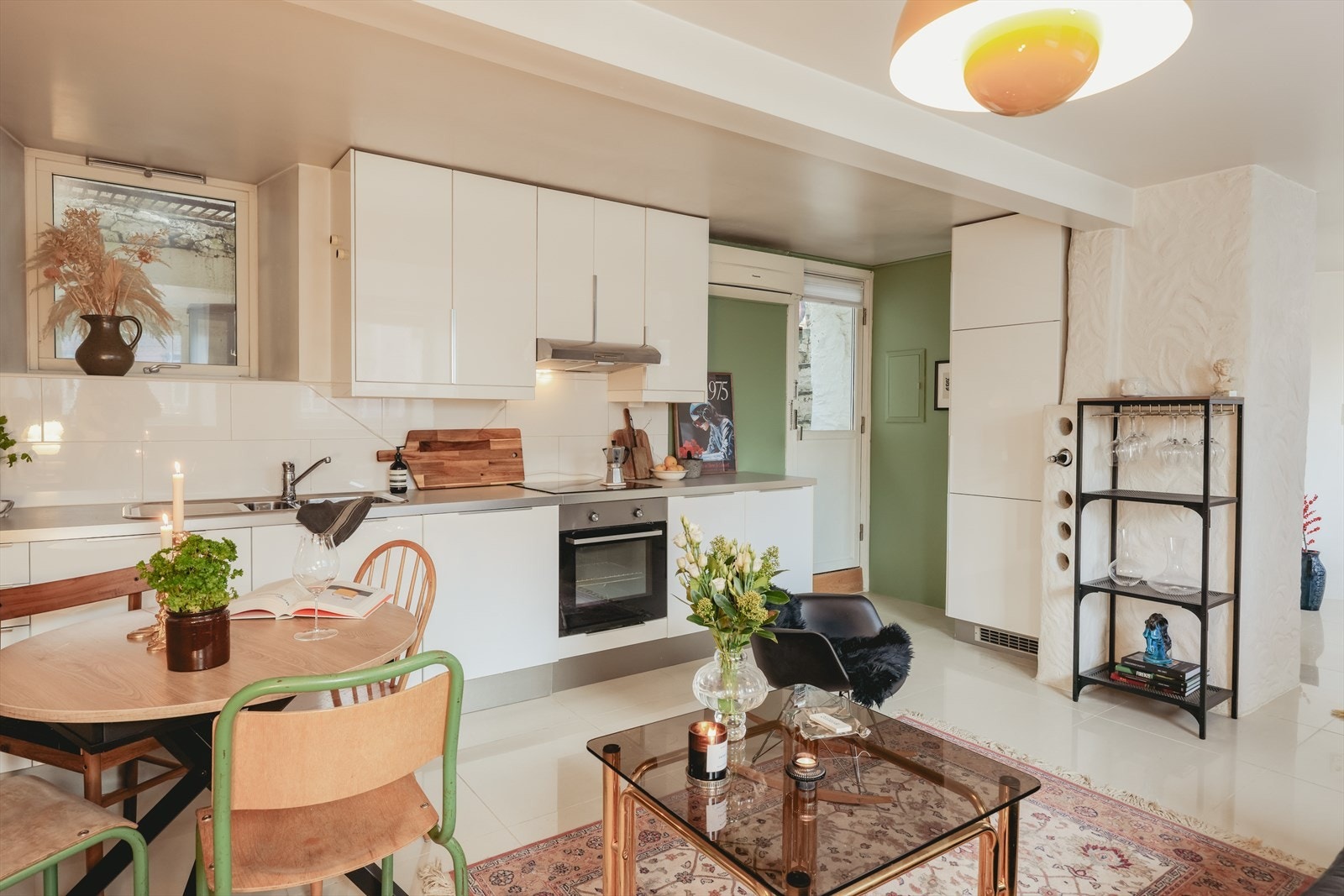 Varmepumpen sørger for jevn oppvarming, og holder deg varm selv på kalde vinterdager Galleribilde